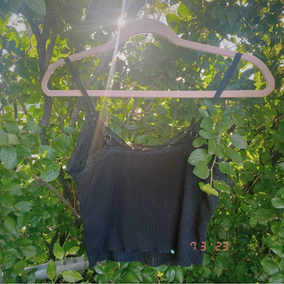 🌼 4 for $40 Flower Bundle Sale 🌼 Wild Fable Black Cropped Lace Tank | Size S - Picture 4 of 4